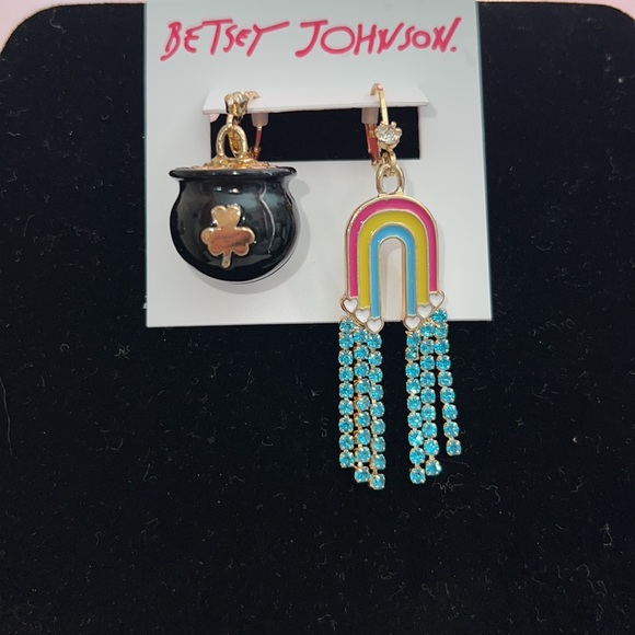 New Betsey Johnson KITSCH LUCK OF THE IRISH earrings - Picture 11 of 12